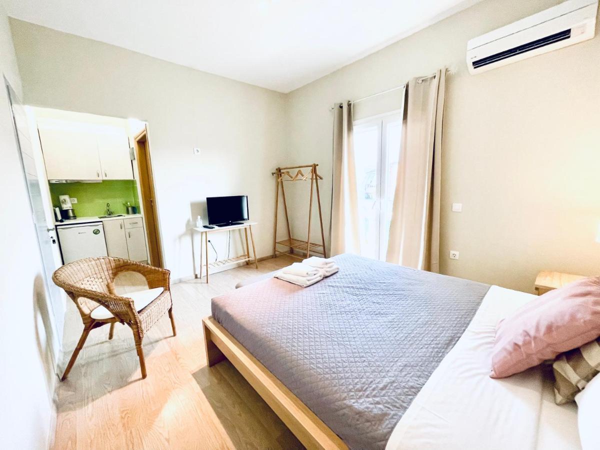 Kappa & Lamda Apartments Roda  Eksteriør billede